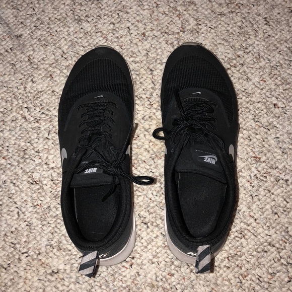 Women’s Nike Air Max Thea - Picture 1 of 5